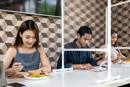 people-eating-together-in-restaurants